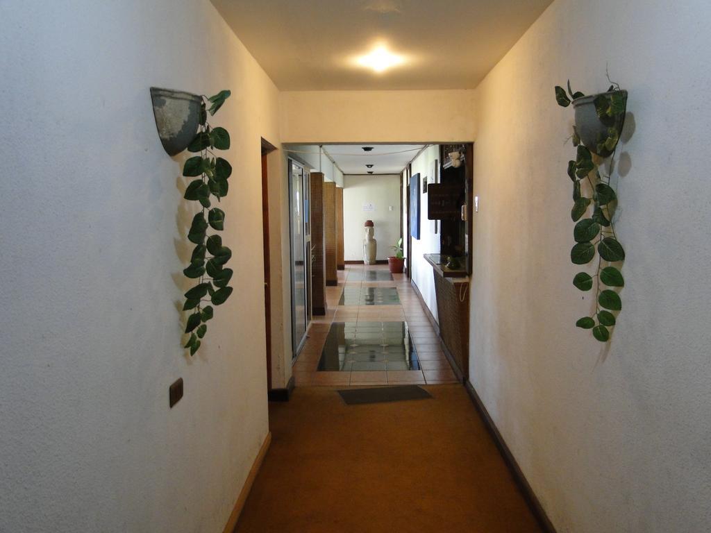 Tupa Hotel Hanga Roa Exterior photo
