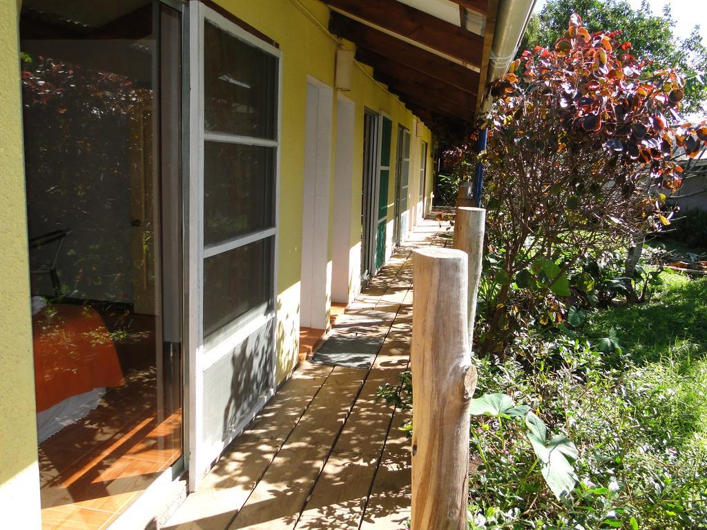 Tupa Hotel Hanga Roa Exterior photo