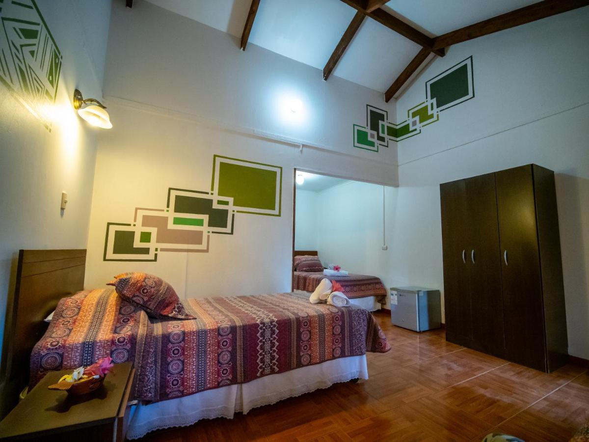 Tupa Hotel Hanga Roa Exterior photo