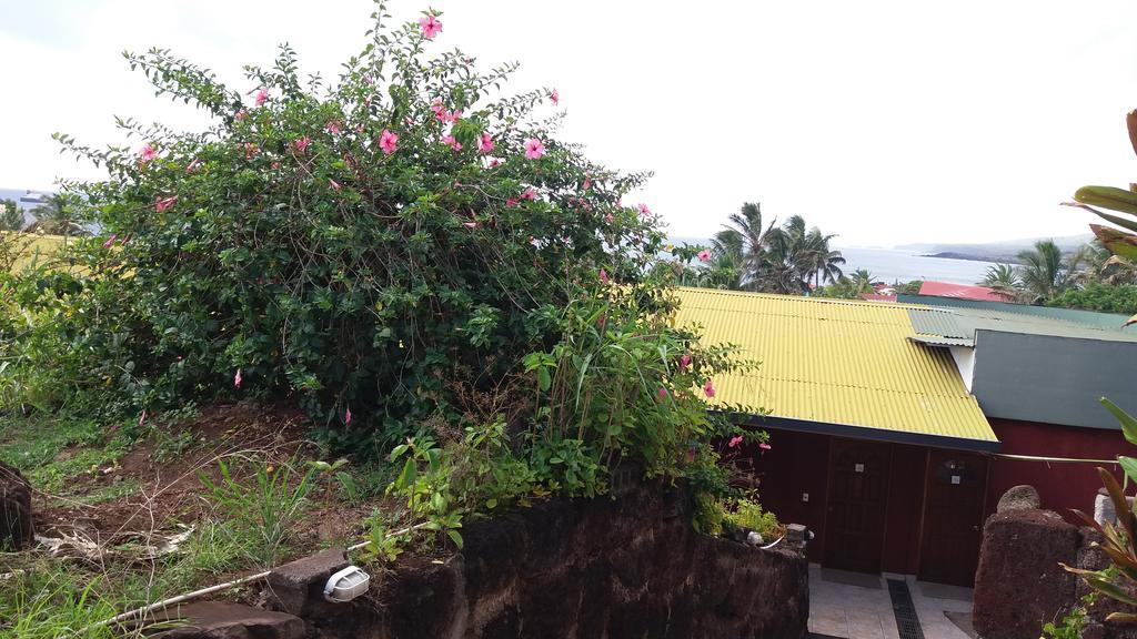 Tupa Hotel Hanga Roa Exterior photo